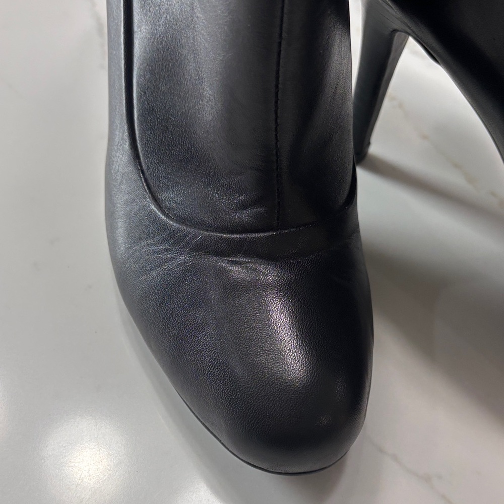 Coach Black Napa leather & SUEDE Heeled Ankle Booties. - Picture 15 of 17